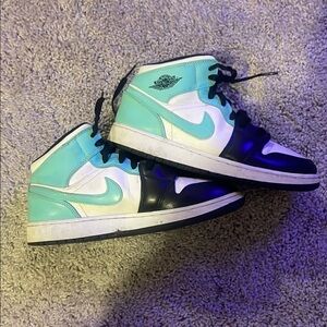 Boys!! Nike Jordan 1 mid Tropical Twist Igloo